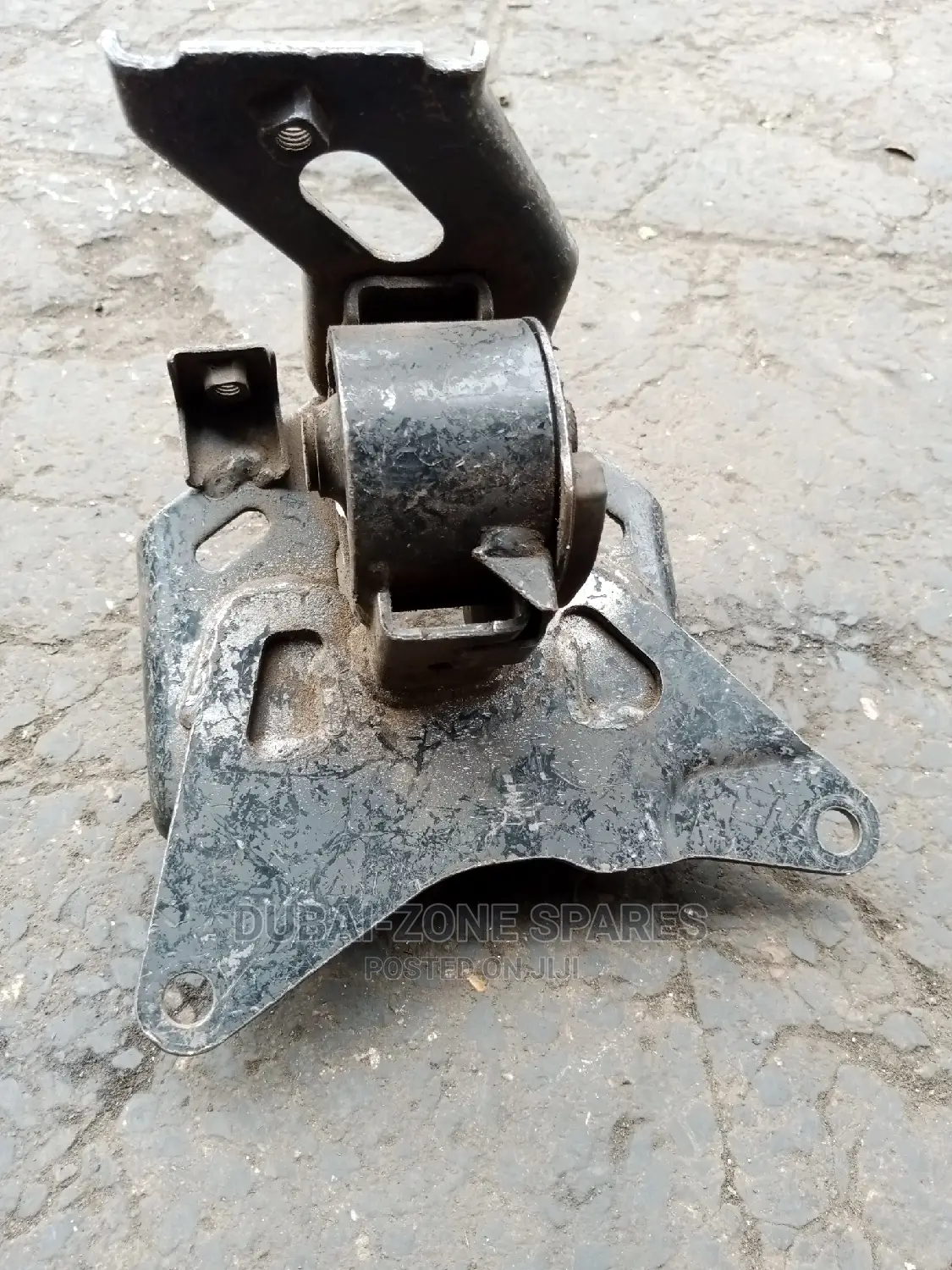 Gearbox Upper Mount Ractis Available.