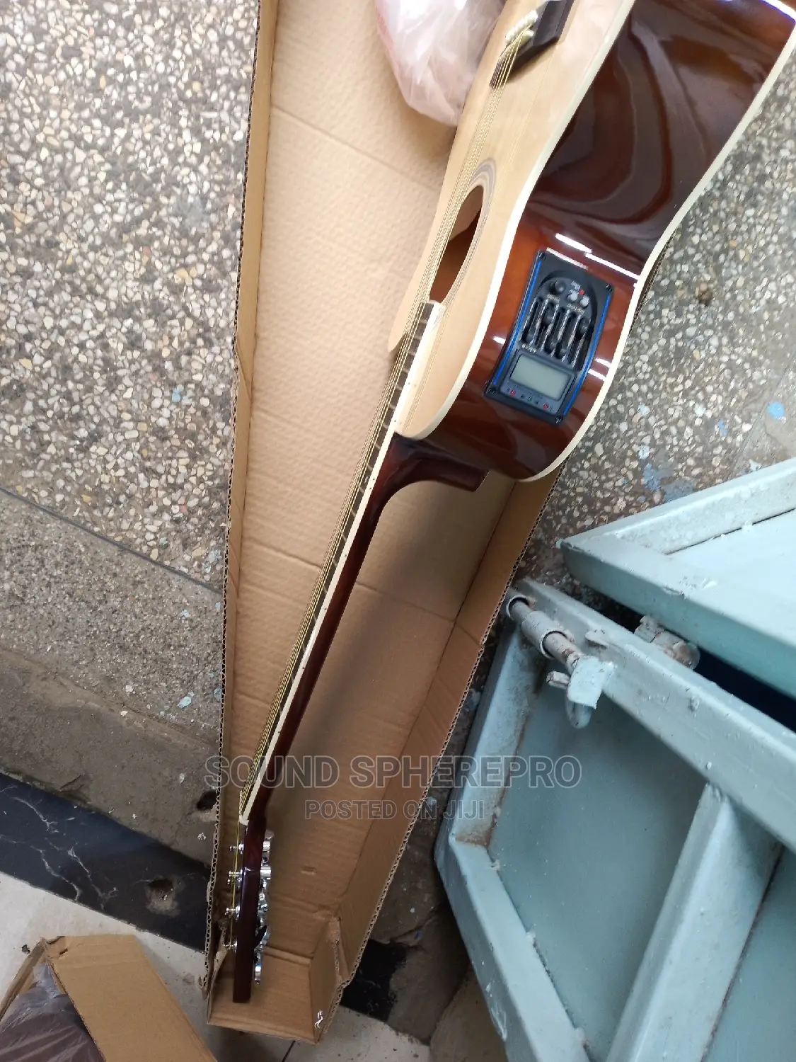Ibanez Semi -Accoustic Size 40