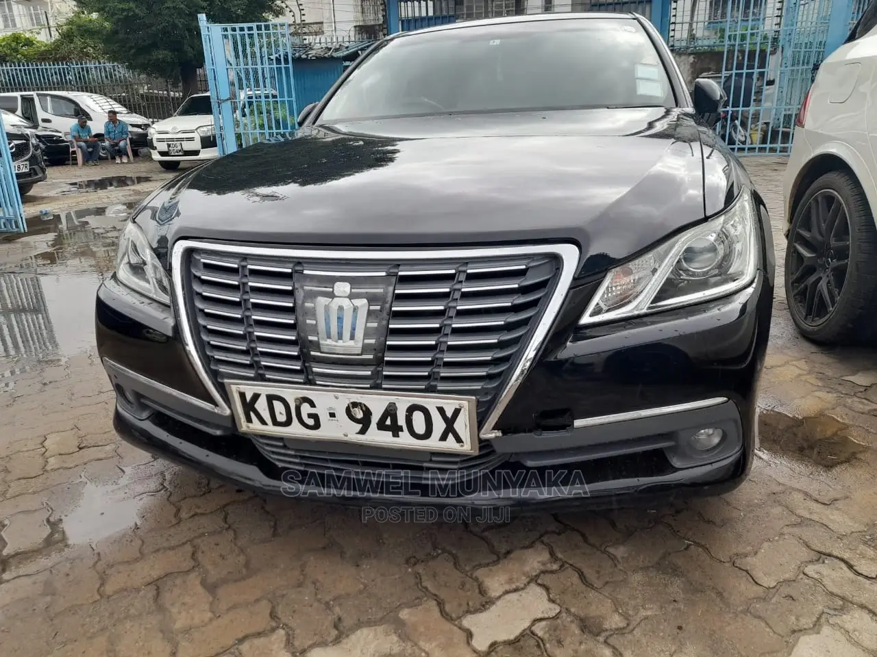 Toyota Crown Majesta 2.5 AWD Hybrid 2015 Black