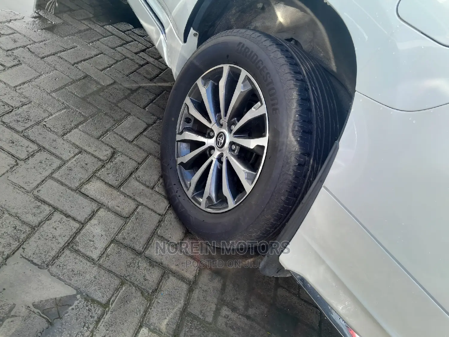Toyota Land Cruiser Prado 2018 White