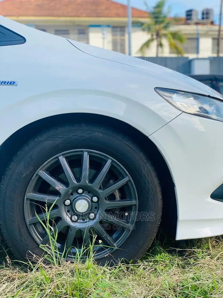 Honda Jade 2016 White