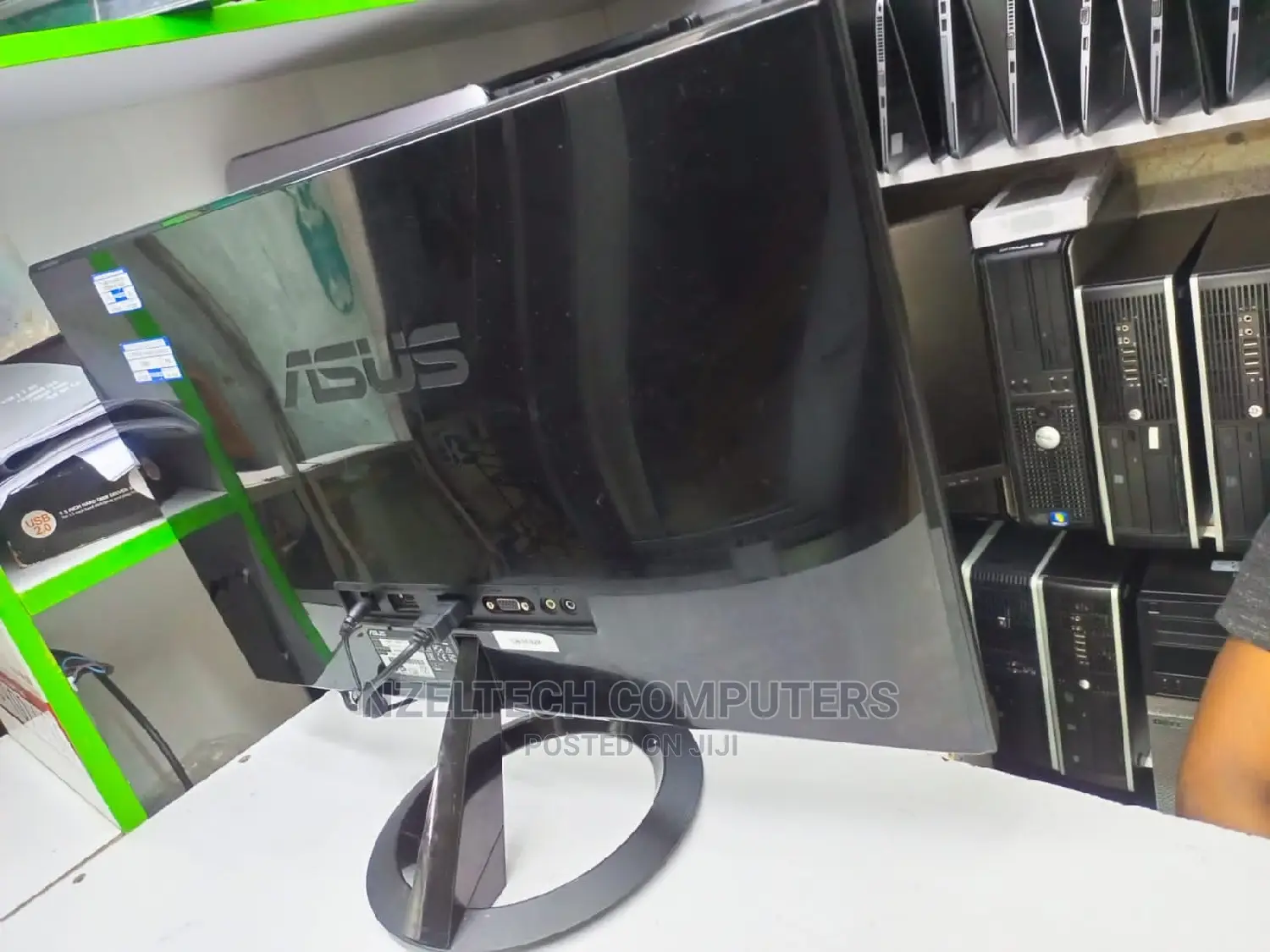 Asus Edge to Edge Monitor