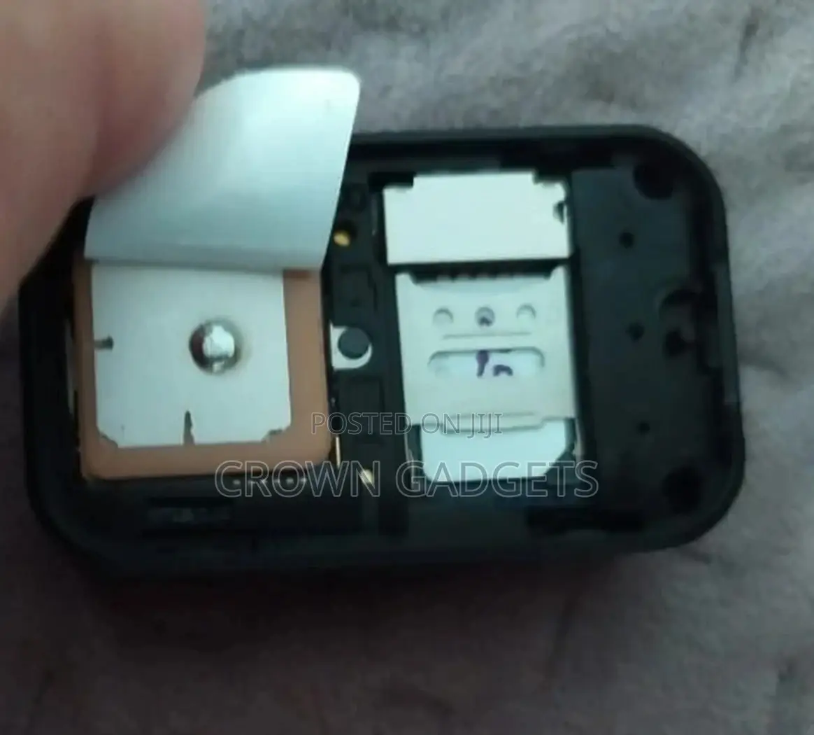 Mini GPS Tracker Easy to Hide Black S