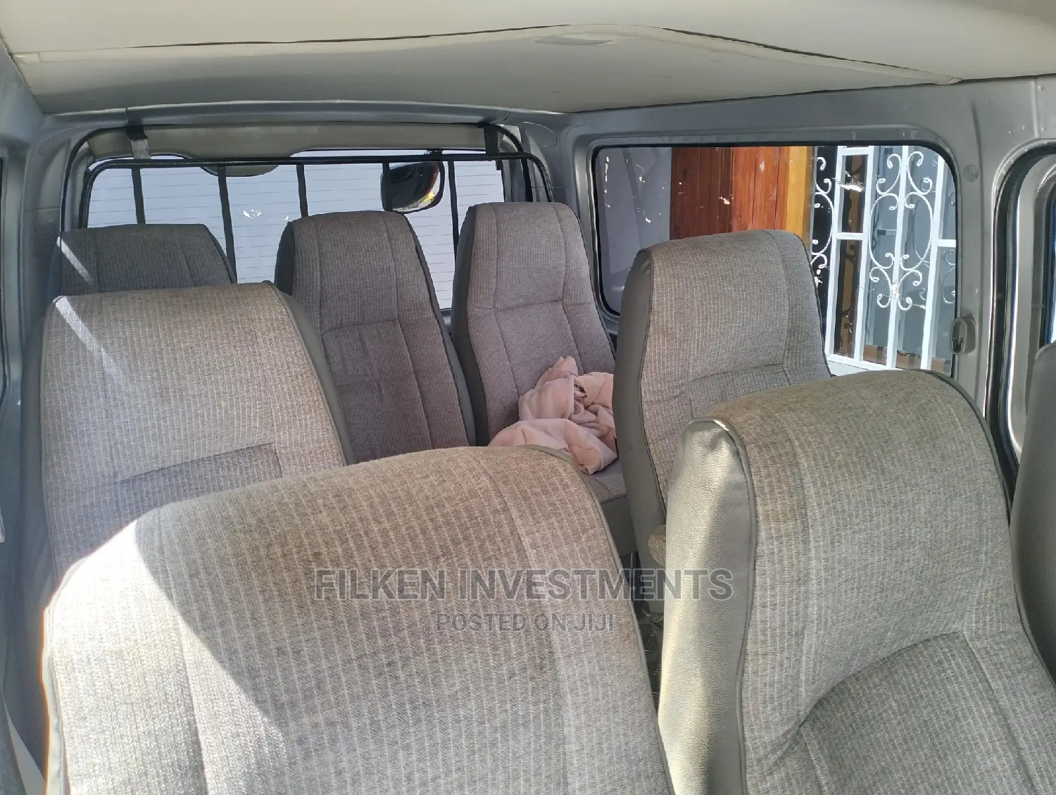 Toyota HiAce 2010 Silver