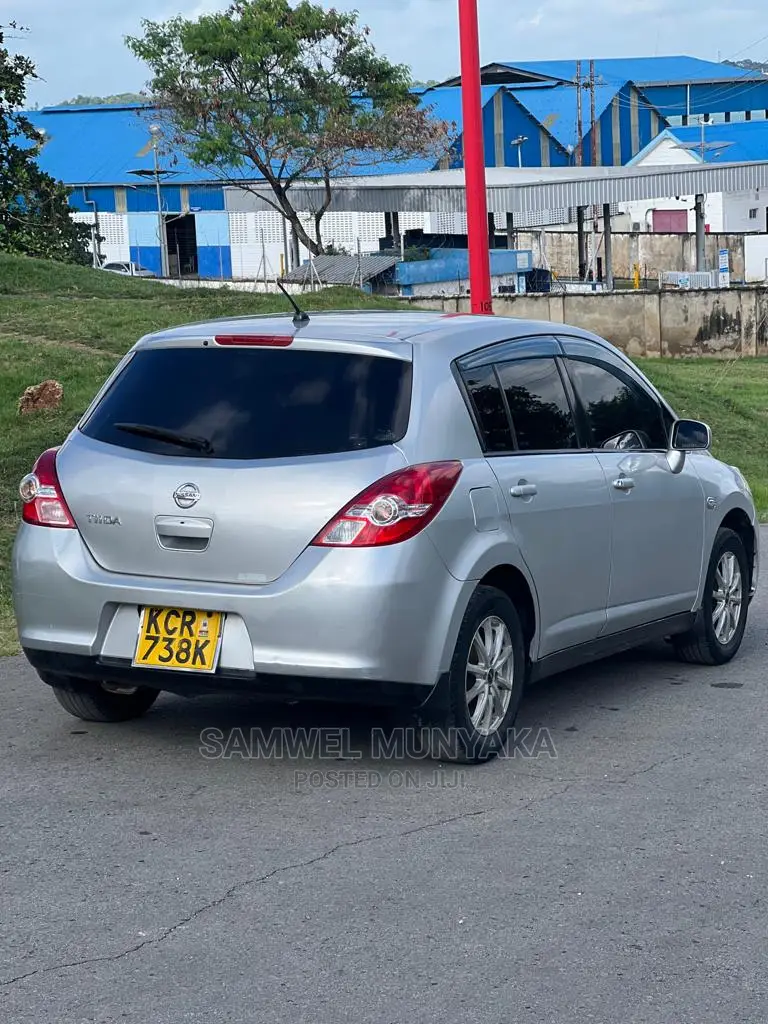 Nissan Tiida 1.5L 16V 2012 Silver