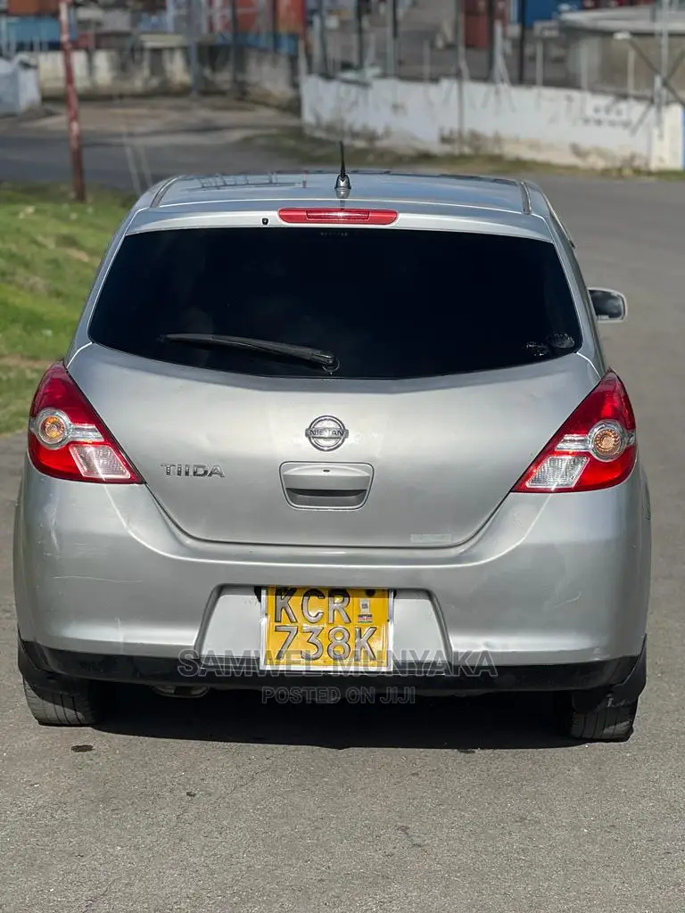 Nissan Tiida 1.5L 16V 2012 Silver