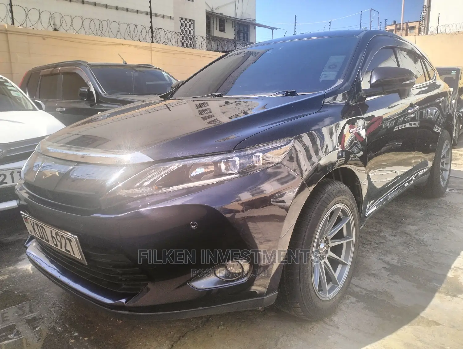 Toyota Harrier 2.5 Hybrid 4WD 2014 Blue