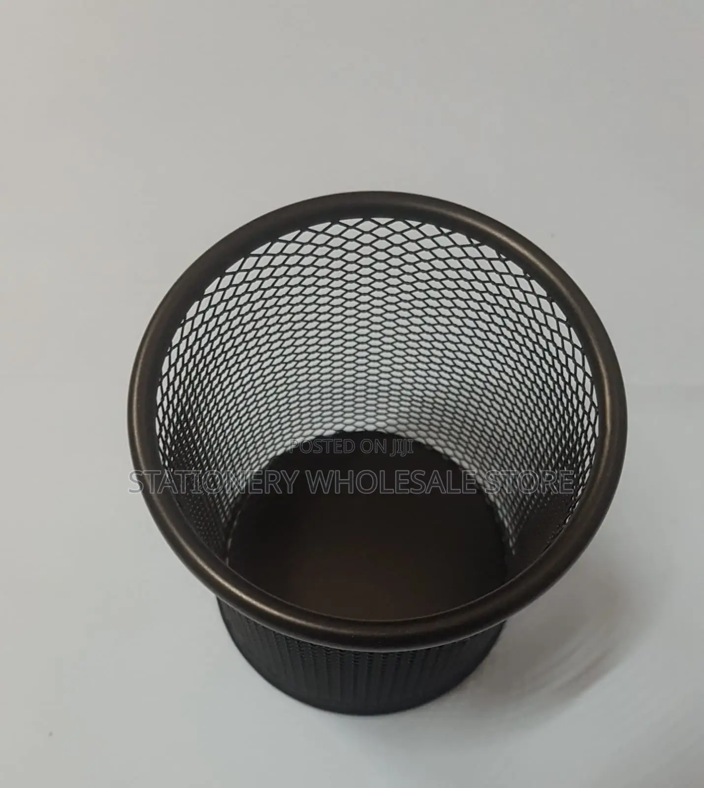 Round Metal Pen Stand for Office Use