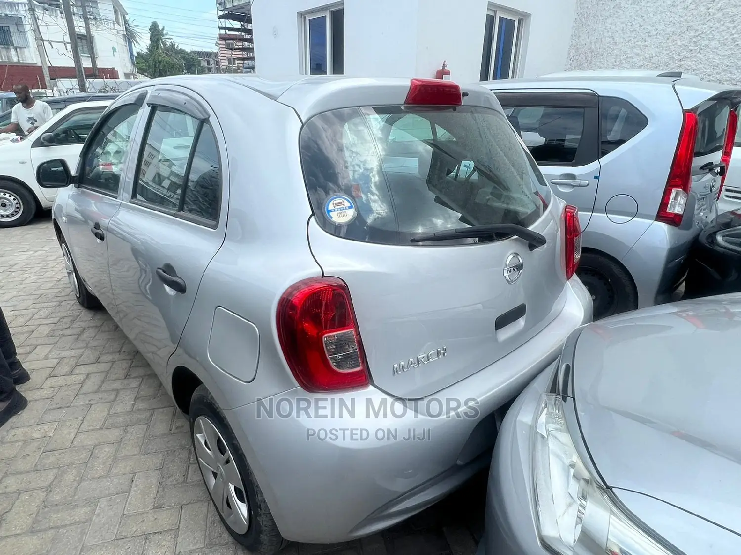 Nissan March 2016 Silver