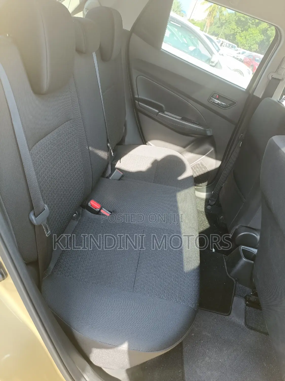 Suzuki Swift 2018 Gold