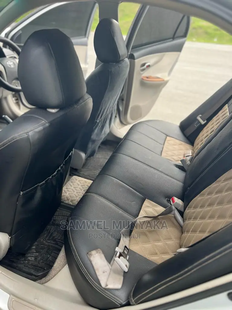 Toyota Axio 1.5 Luxel 4WD 2013 Silver