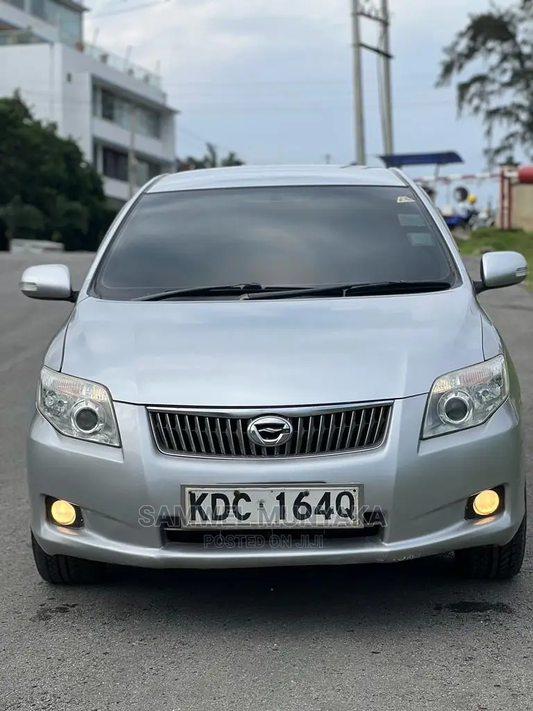 Toyota Axio 1.5 Luxel 4WD 2013 Silver
