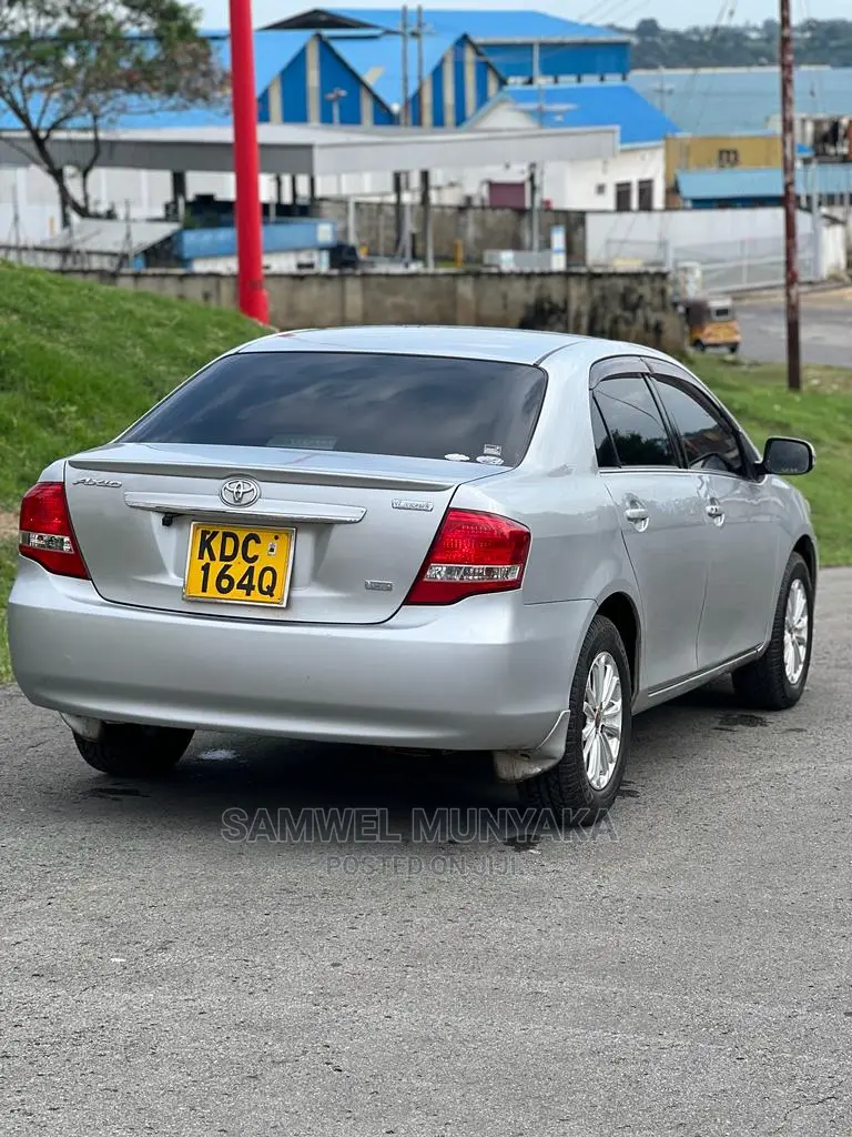 Toyota Axio 1.5 Luxel 4WD 2013 Silver