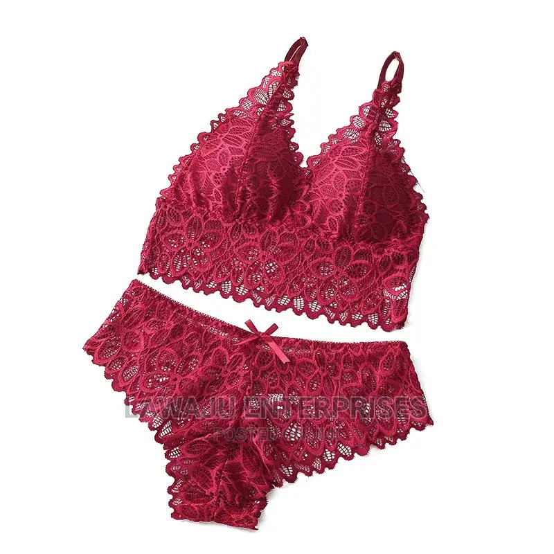 Bralette Panty Set - Material Lace, Floral Detail