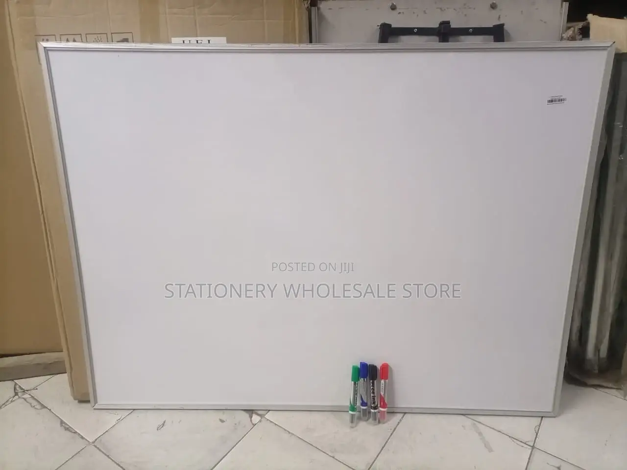 Heavy Duty Whiteboard 120cmx90cm + 4markers