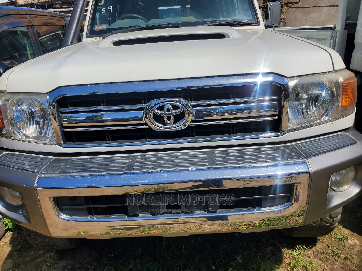 Toyota Land Cruiser 2016 Beige
