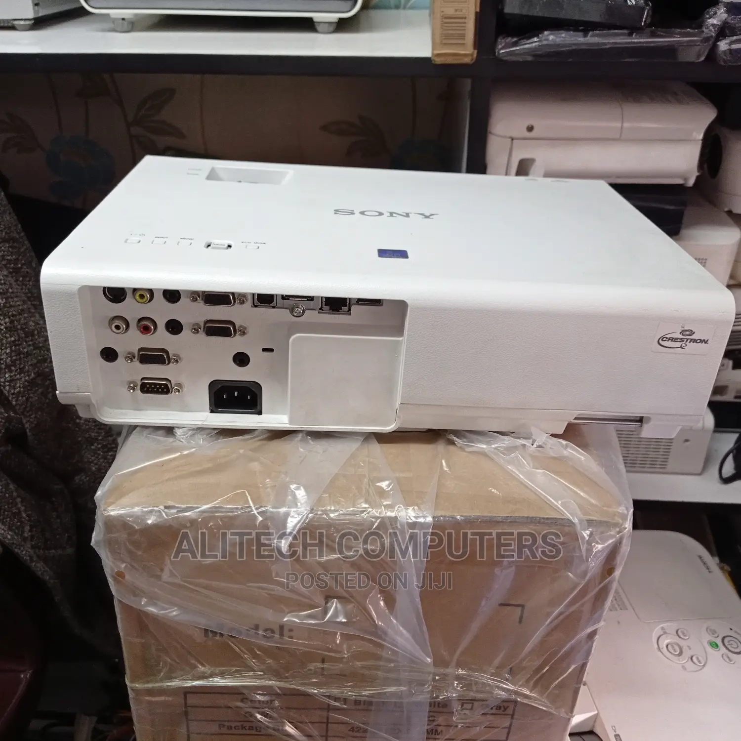 Sony VPL - Ex295 Projector