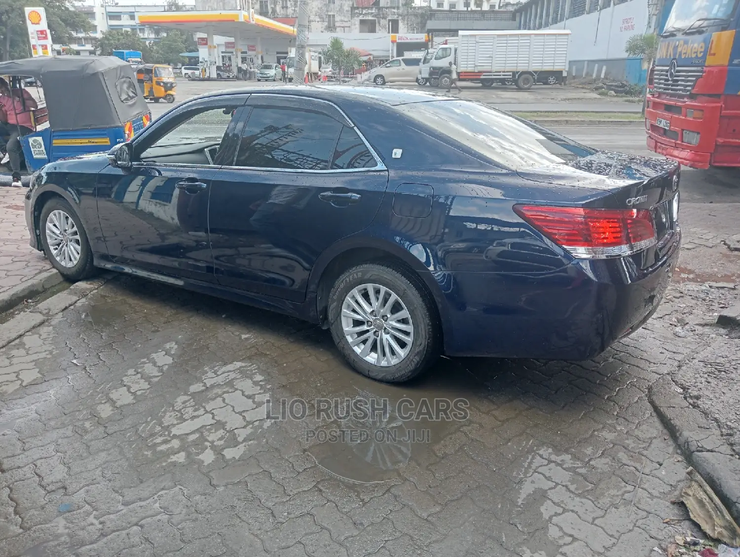 Toyota Crown 2016 Black