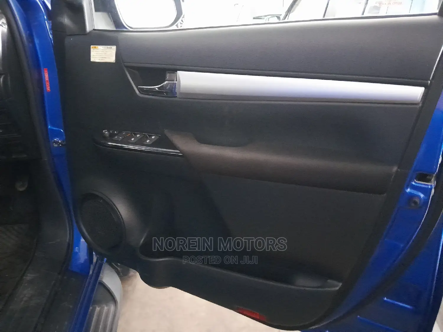Toyota Hilux 2016 Blue