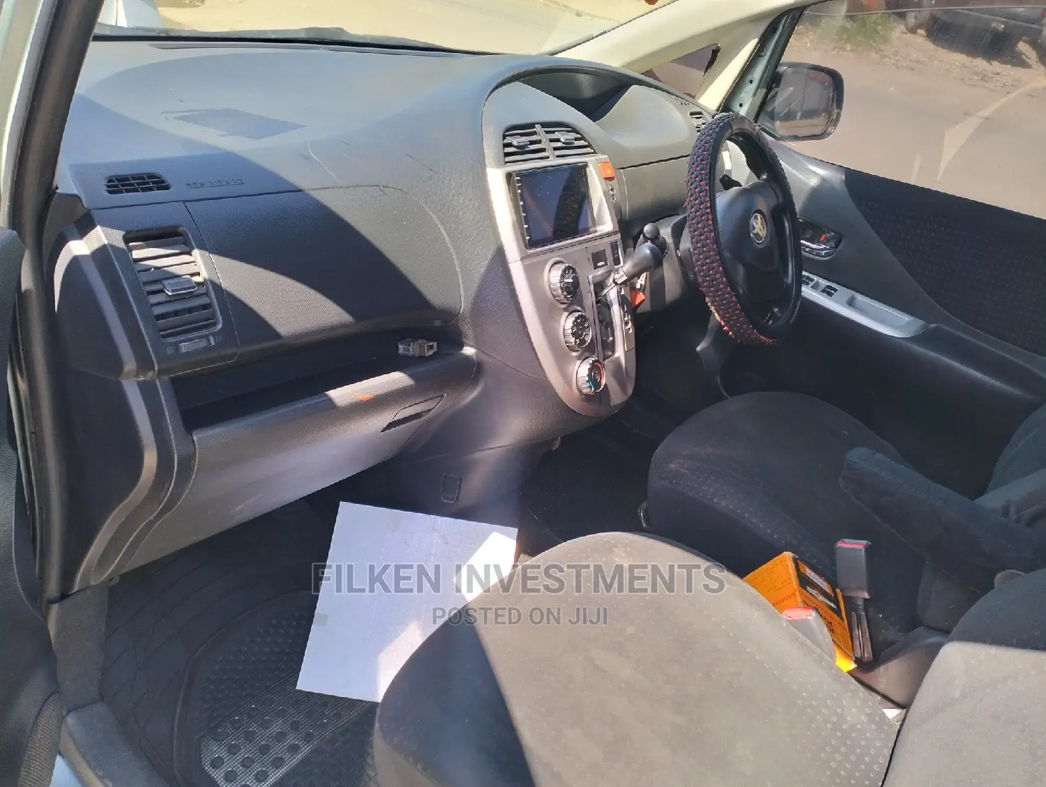 Toyota Ractis 1.5 FWD 2008 Silver