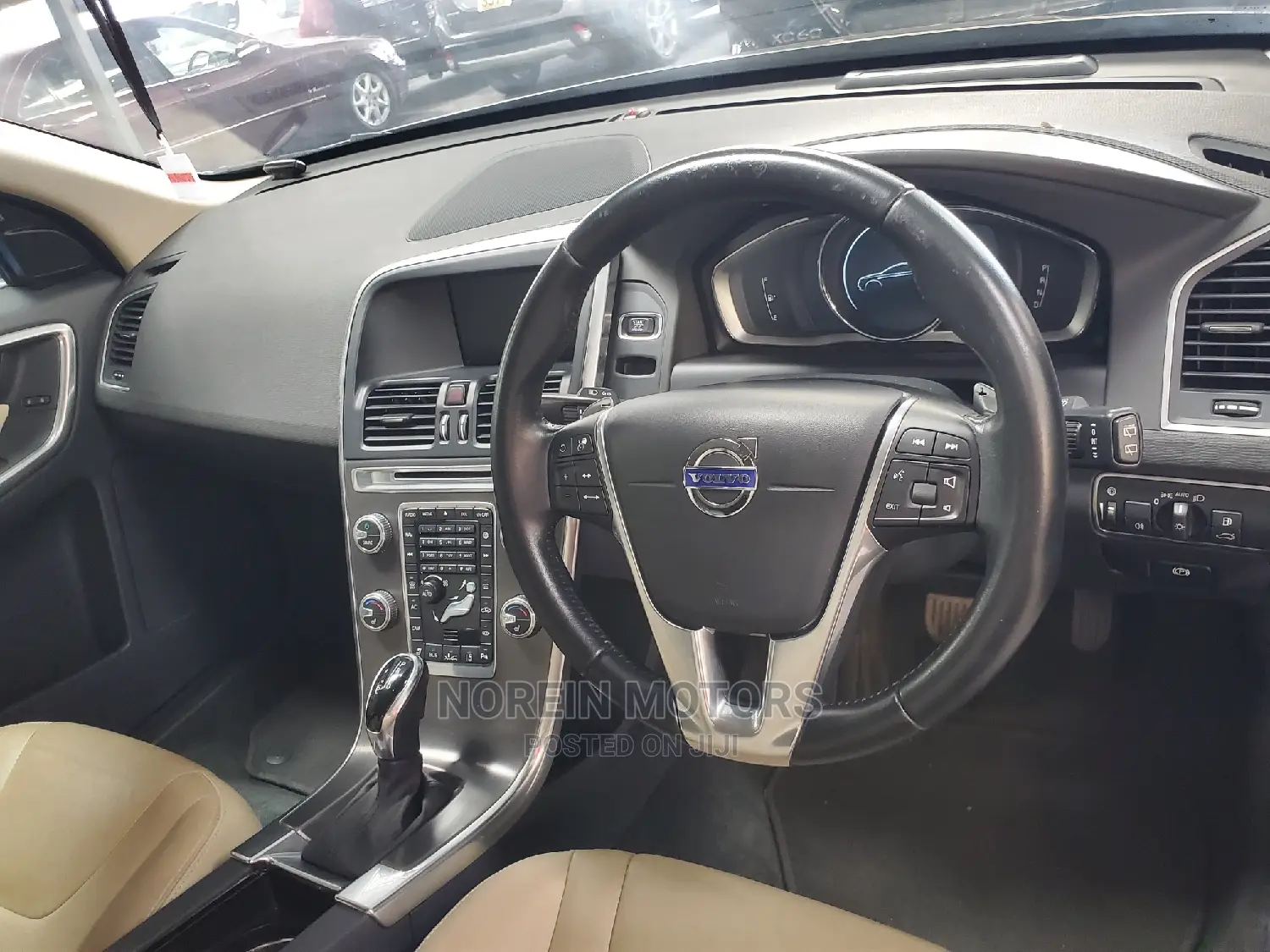 Volvo XC60 2016 Brown