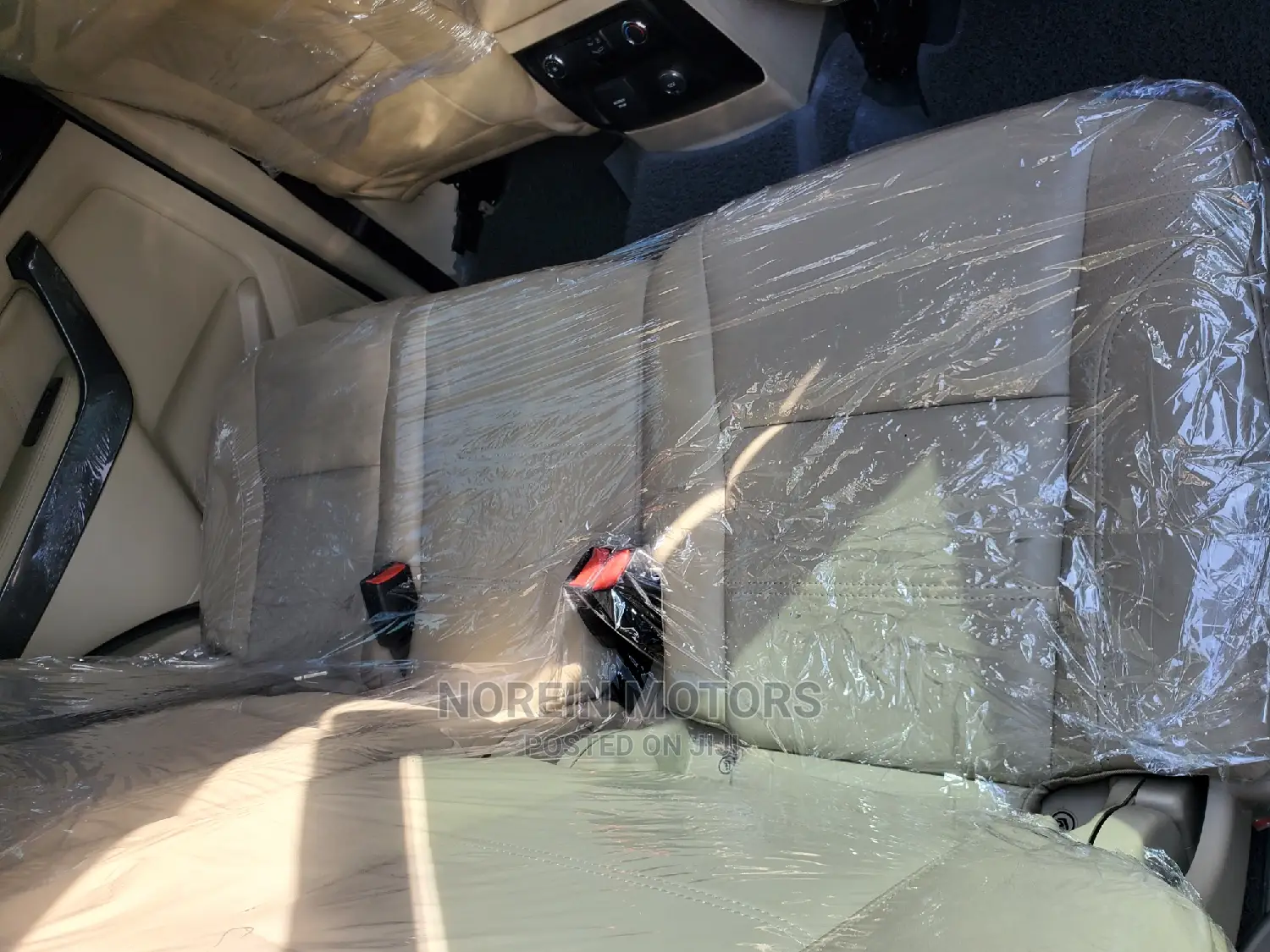 Ford Everest 2016 Matt Black