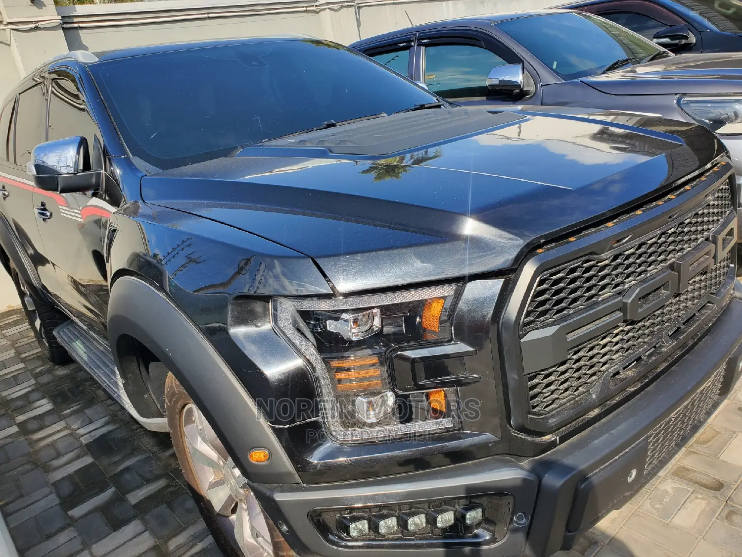 Ford Everest 2016 Matt Black