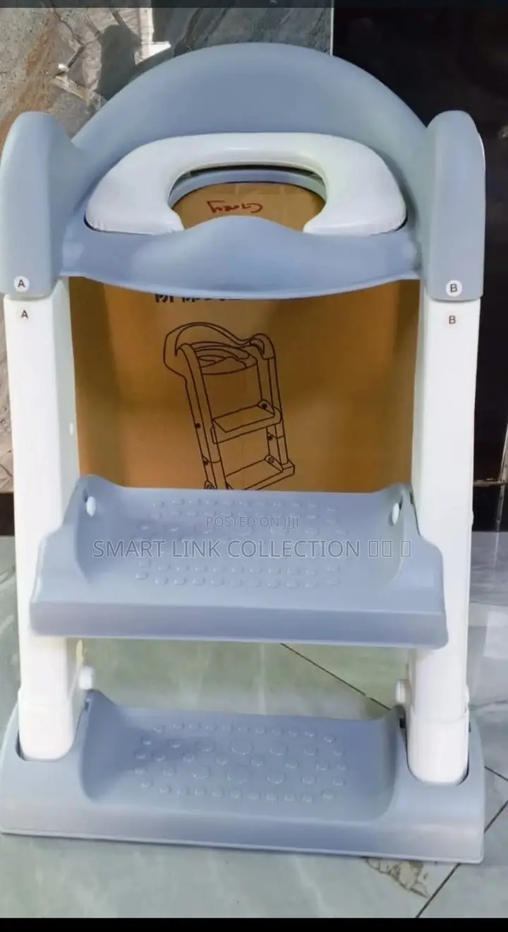 Toilet Ladder/Potty Trainer at 3400