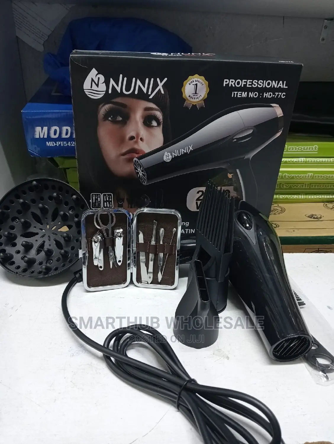 Nunix Commercial Blowdry Back With Accessories