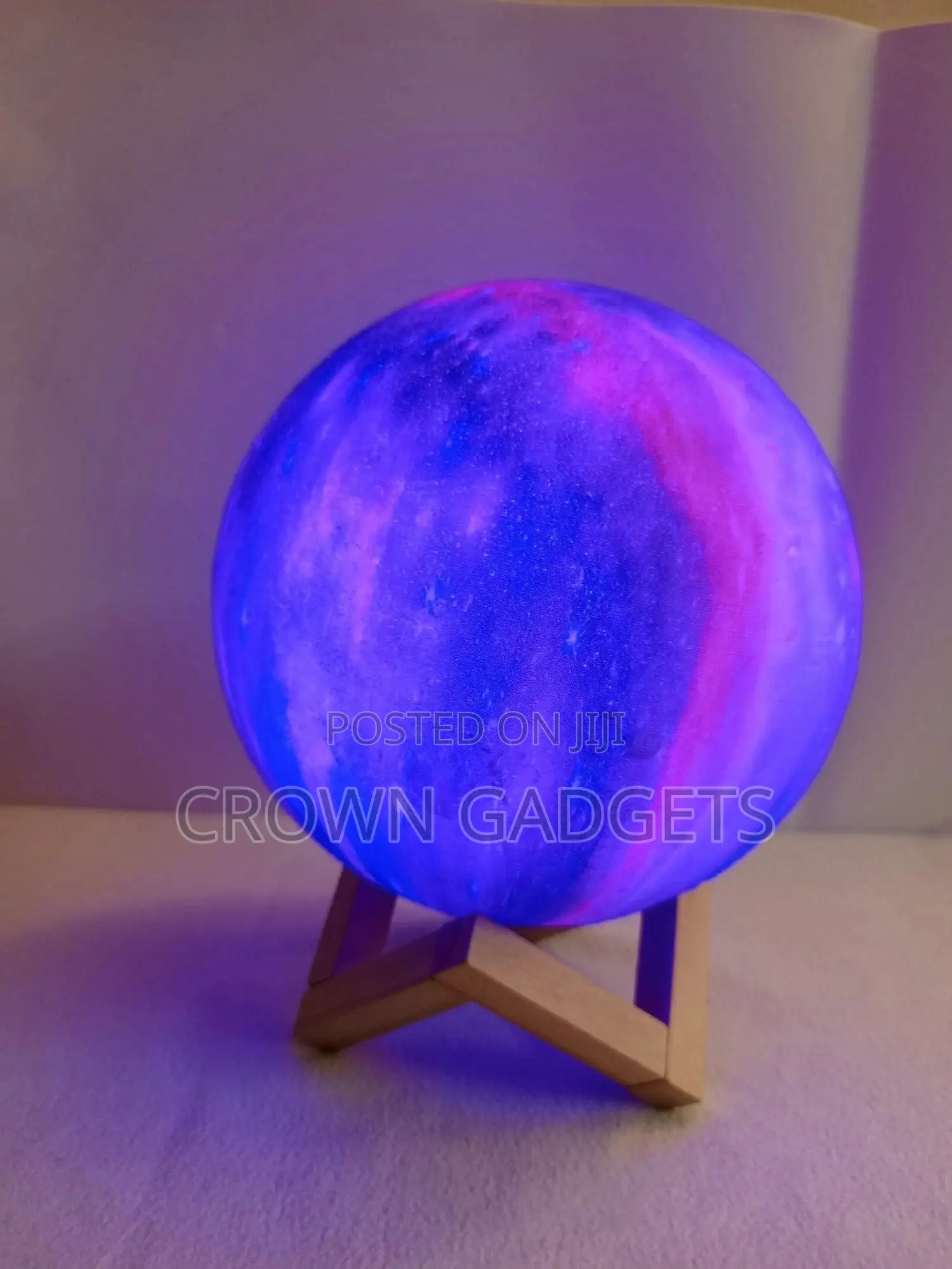 Moon Light With Unique Stand
