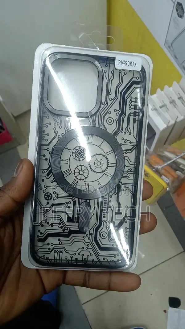 iPhone 14 Pro Max Mechanical Gear Gold Plated Magnetic Mags