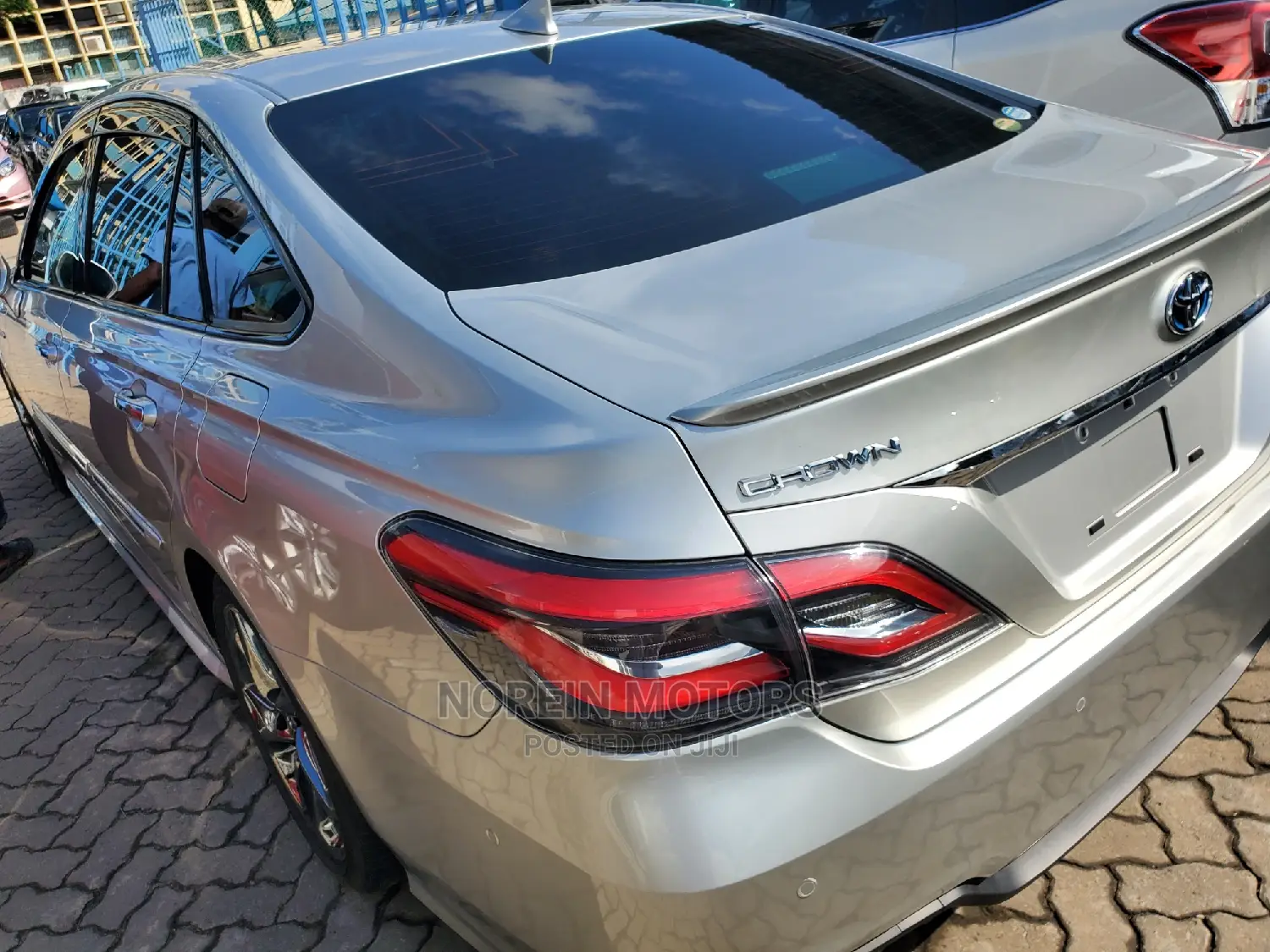Toyota Crown 2020 Silver