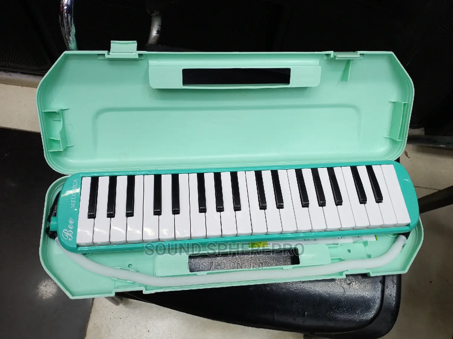 Bee 37key Melodica