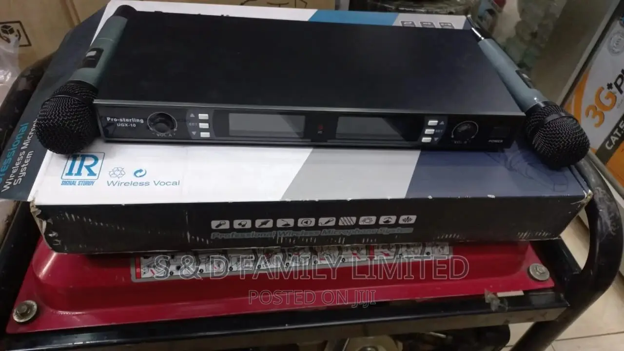 Pro-Sterling UGX-10 Wireless Microphone System