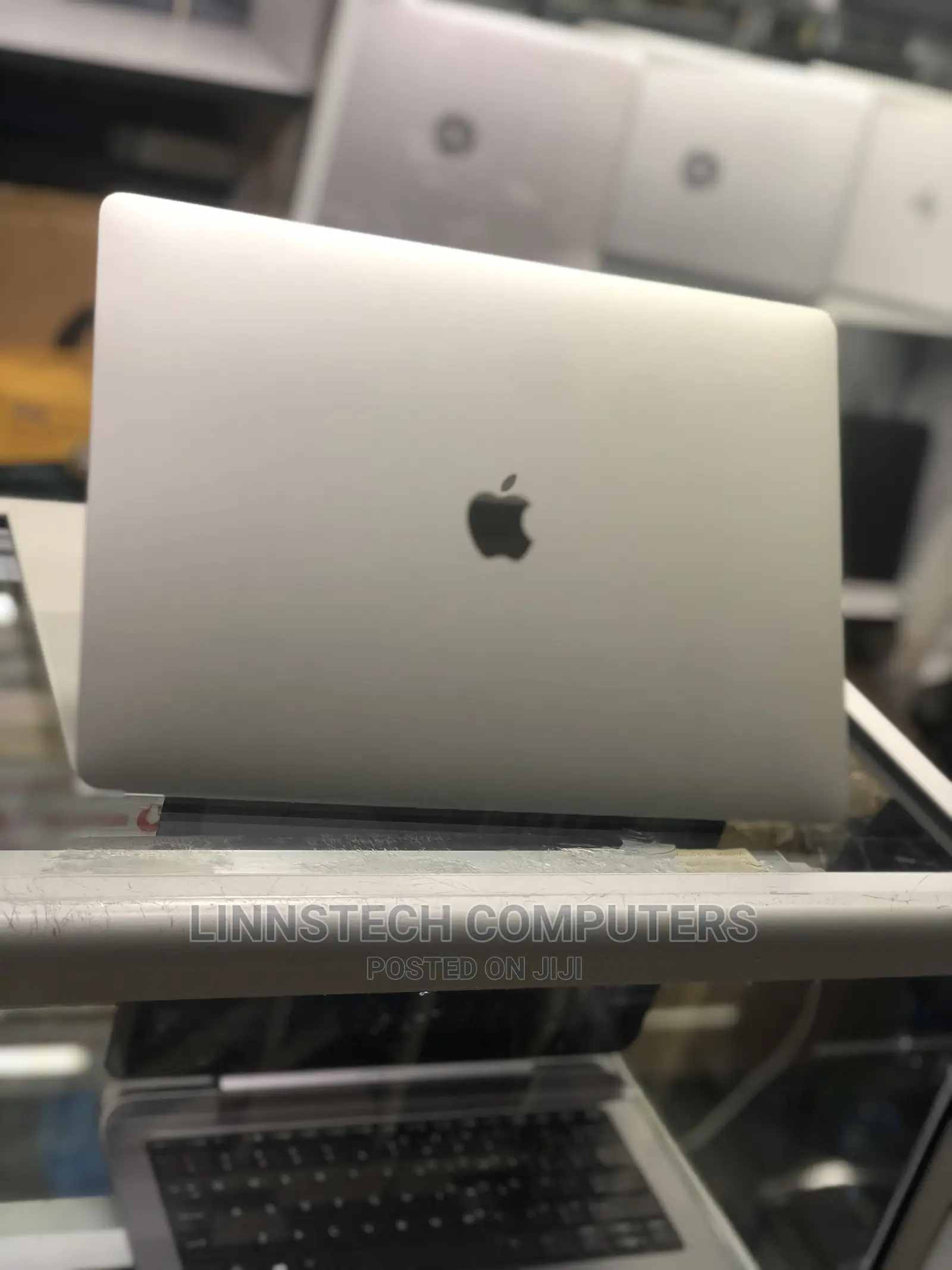 Laptop Apple MacBook Pro 2017 16GB Intel Core I7 SSD 512GB