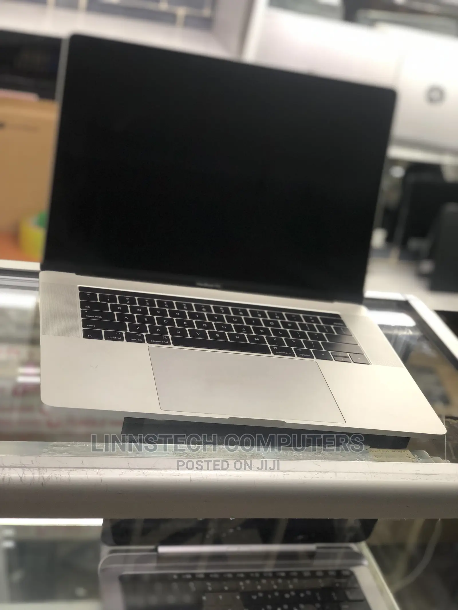 Laptop Apple MacBook Pro 2017 16GB Intel Core I7 SSD 512GB