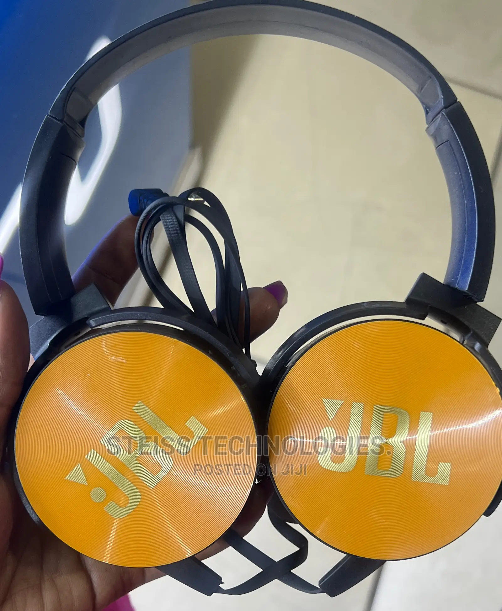 JBL-Wired Headphones.