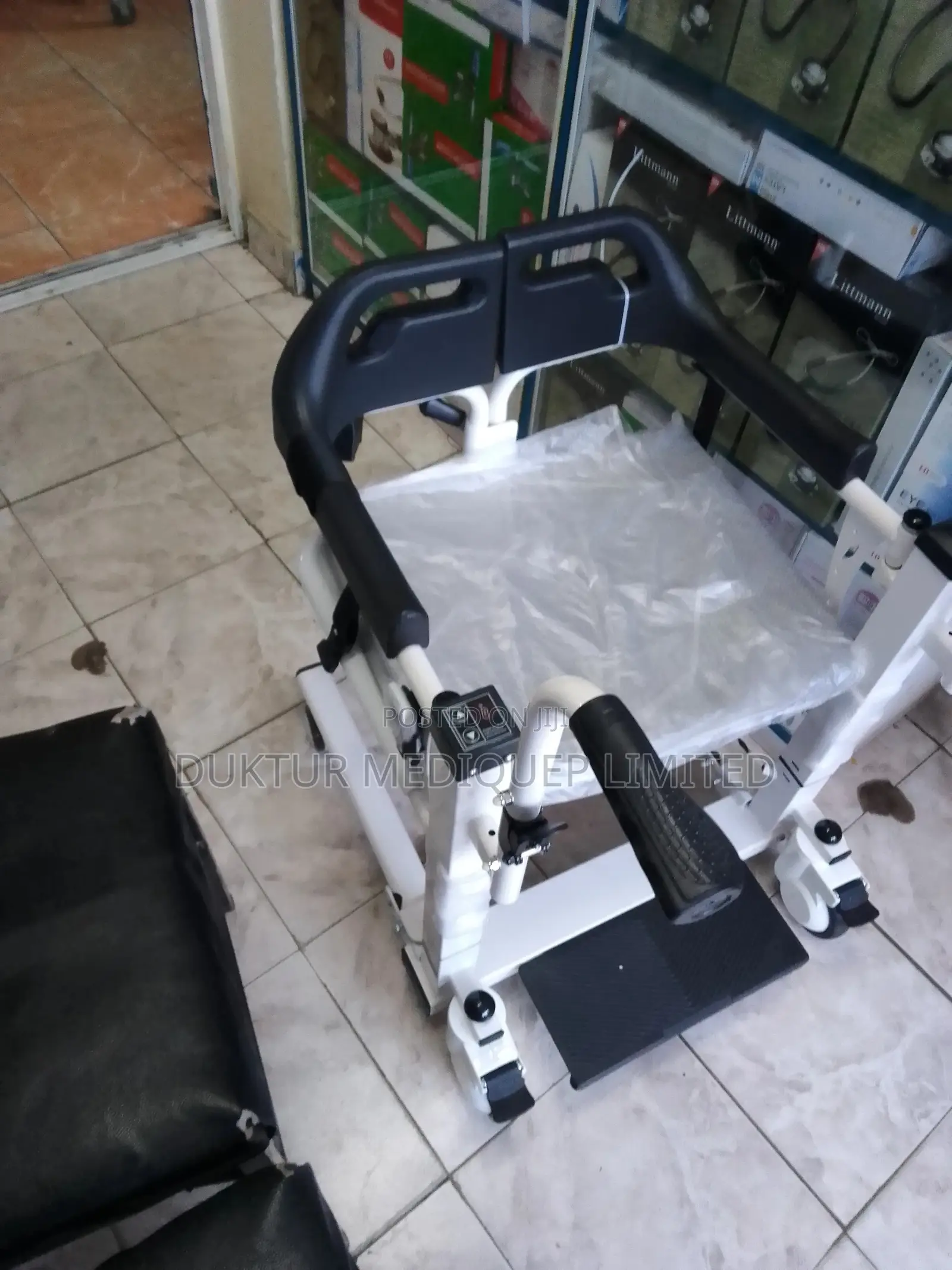 Electric I-Move Patient Transfer Chair