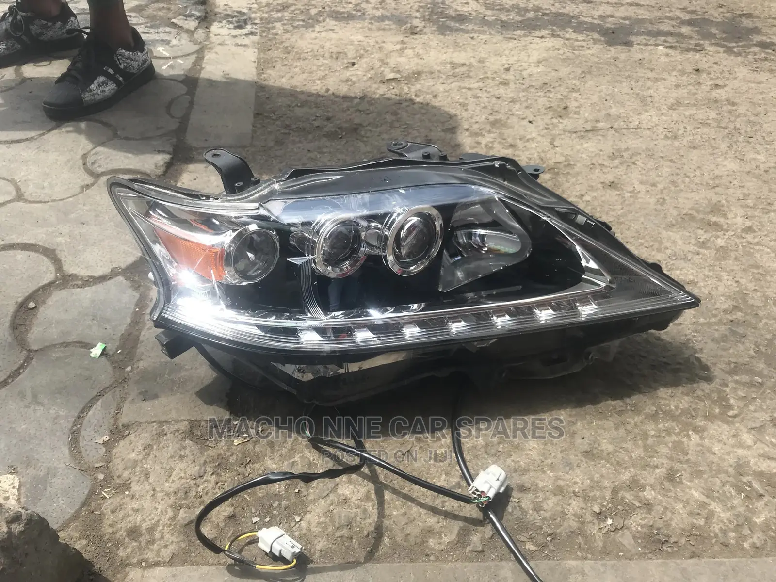 Lexus RX 270 Headlight (3focus)
