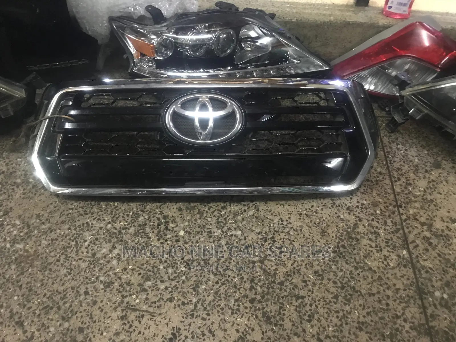 Toyota Hilux Revo 2014 Grill