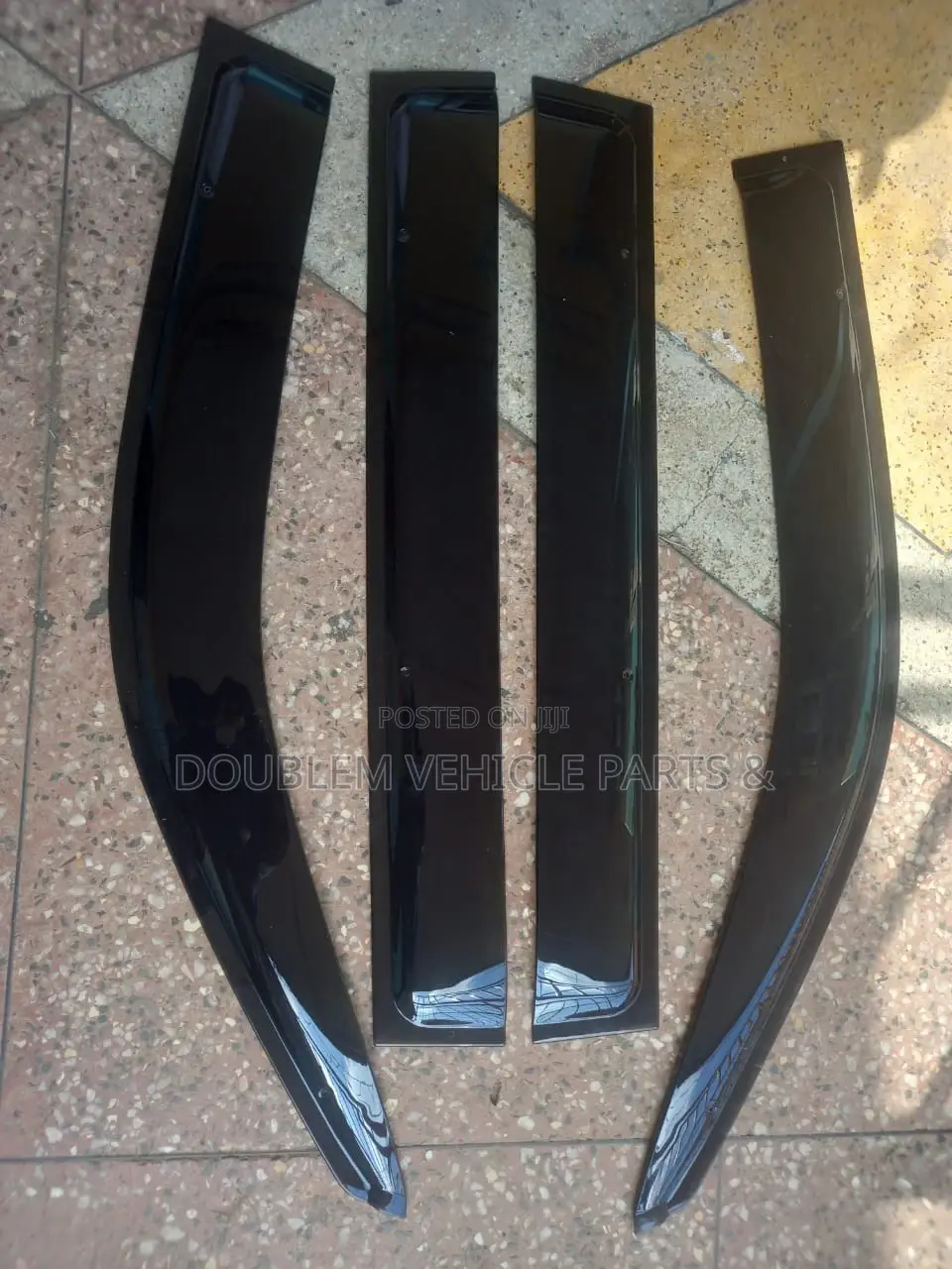 Windbreakers/Sunvisors/Windshields V8 Fj100 Series Original