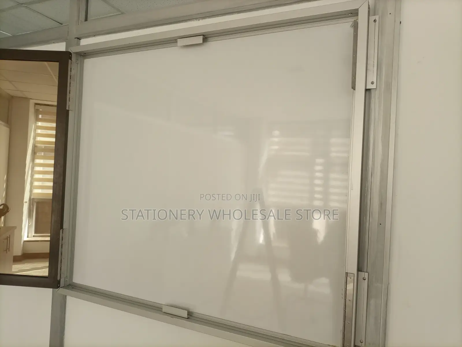 99. Whiteboard – White Board for Schools/Colleges 4ft X 4ft