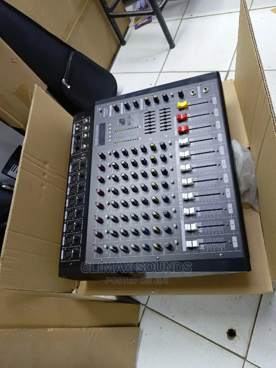 Powered Mixer 8 Channels Maxs