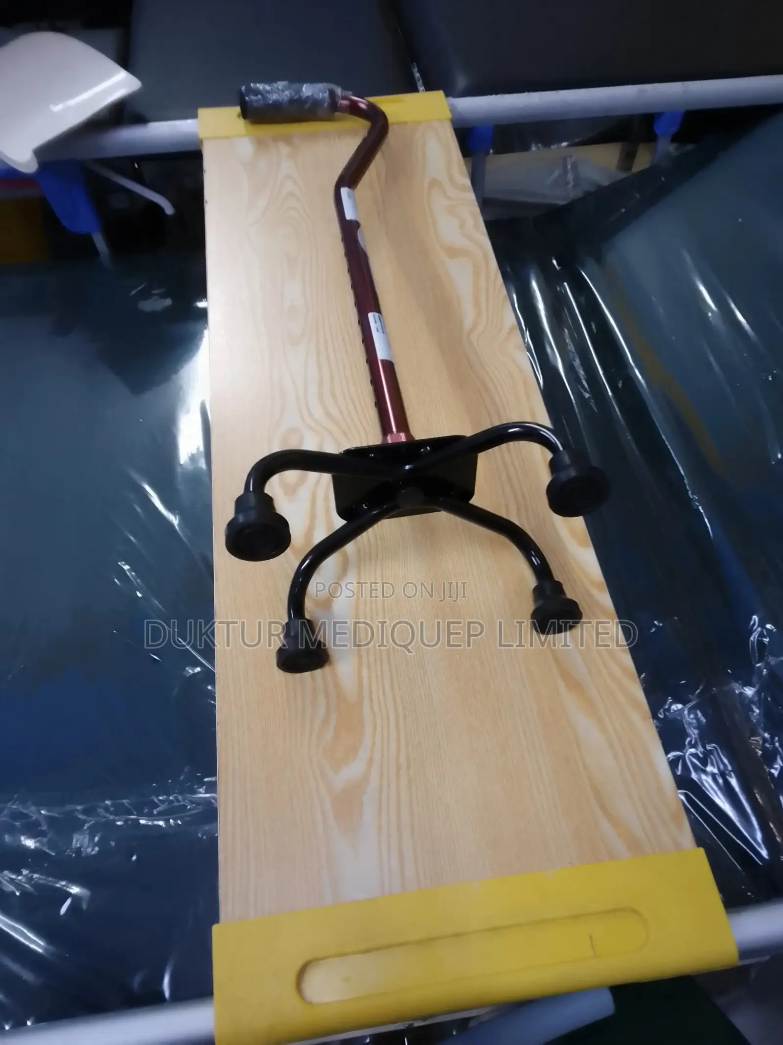 Quad Cane/ Walking Stick Four-Legged Walking Stick