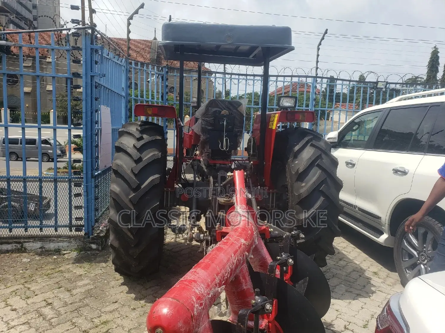Massey Ferguson MF-375