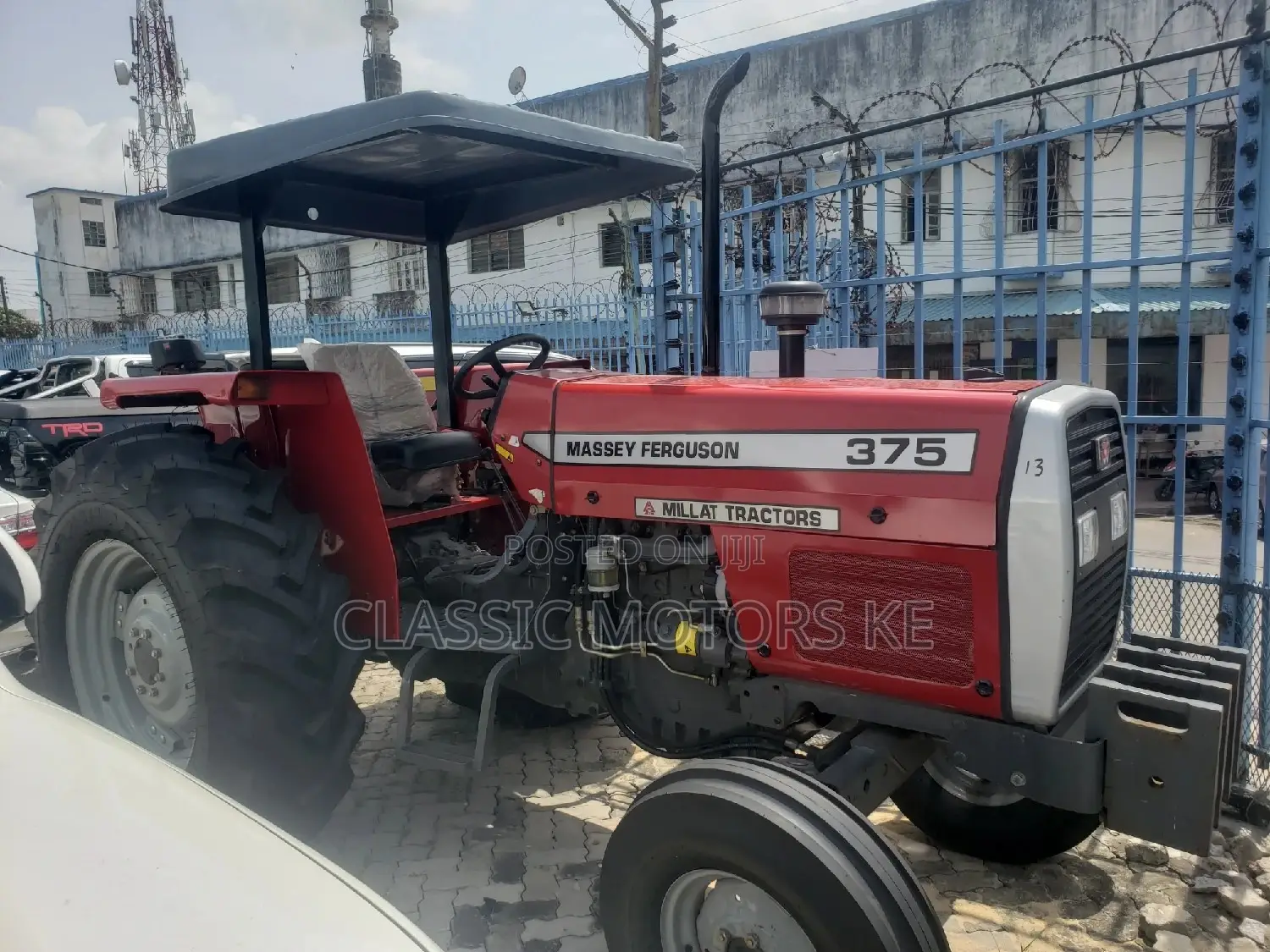 Massey Ferguson MF-375