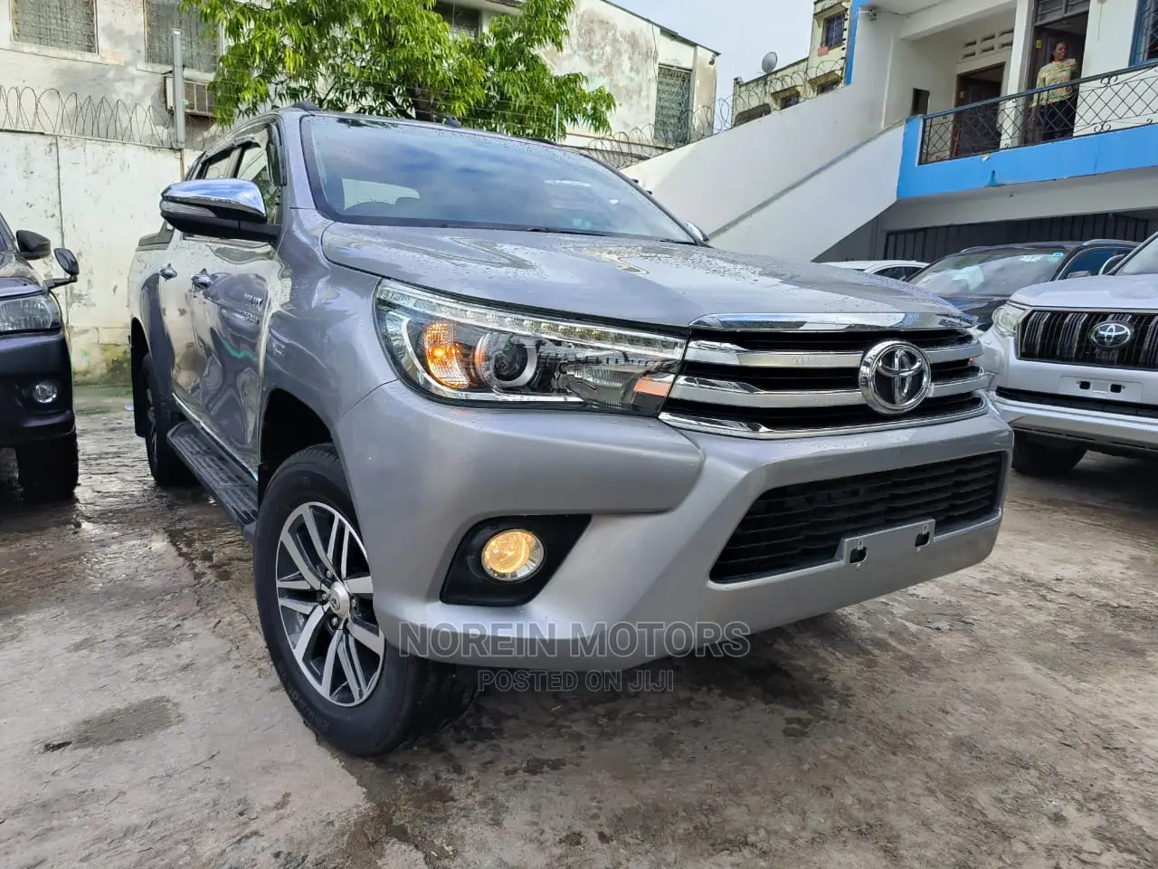 Toyota Hilux 2016 Gray