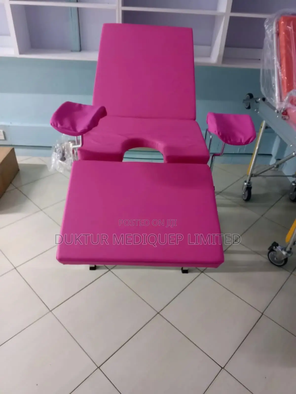 Examination Bed/ Delivery Bed/Maternity Bed/ Table Upt 150kg