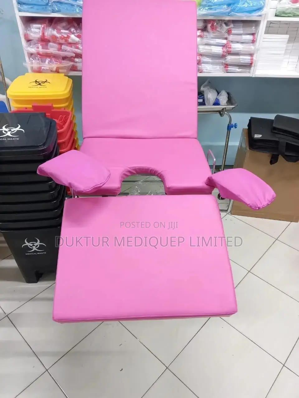 Examination Bed/ Delivery Bed/Maternity Bed/ Table Upt 150kg