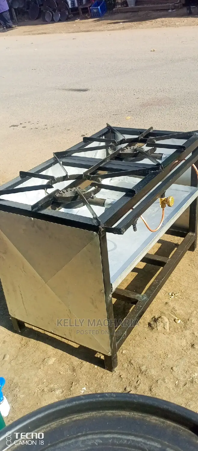 Closed Two Burner Gas Grill Jikos